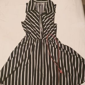 DRESS BAILEY BLUE SIZE M NEVER WORN